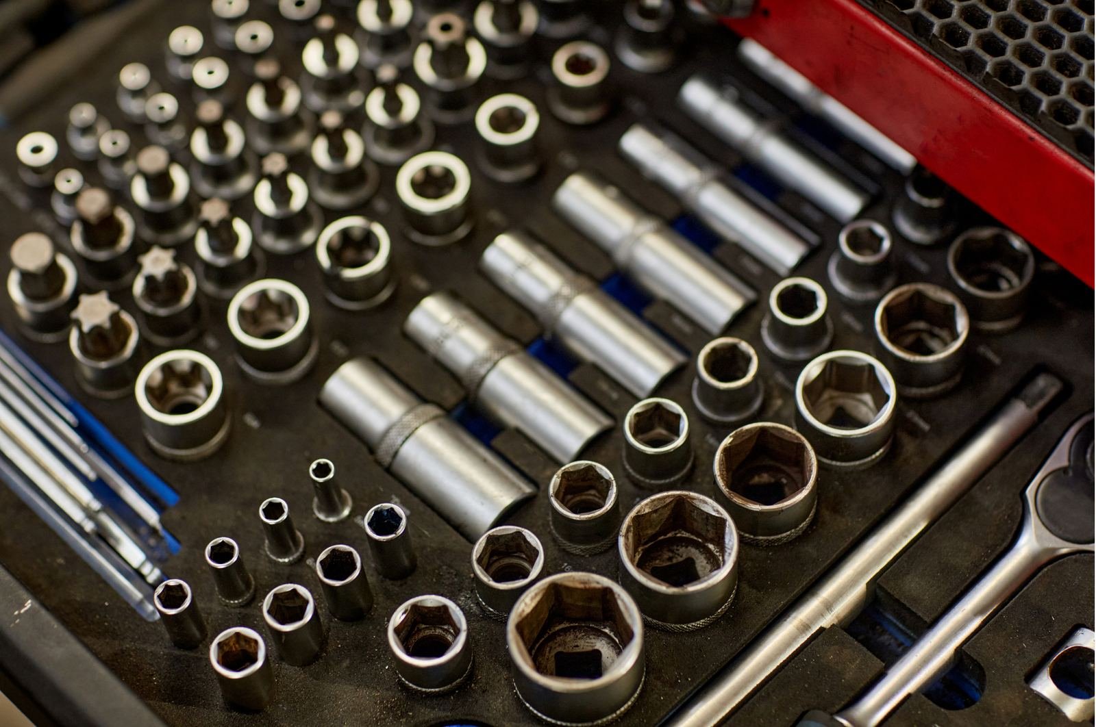 Organized socket wrench set